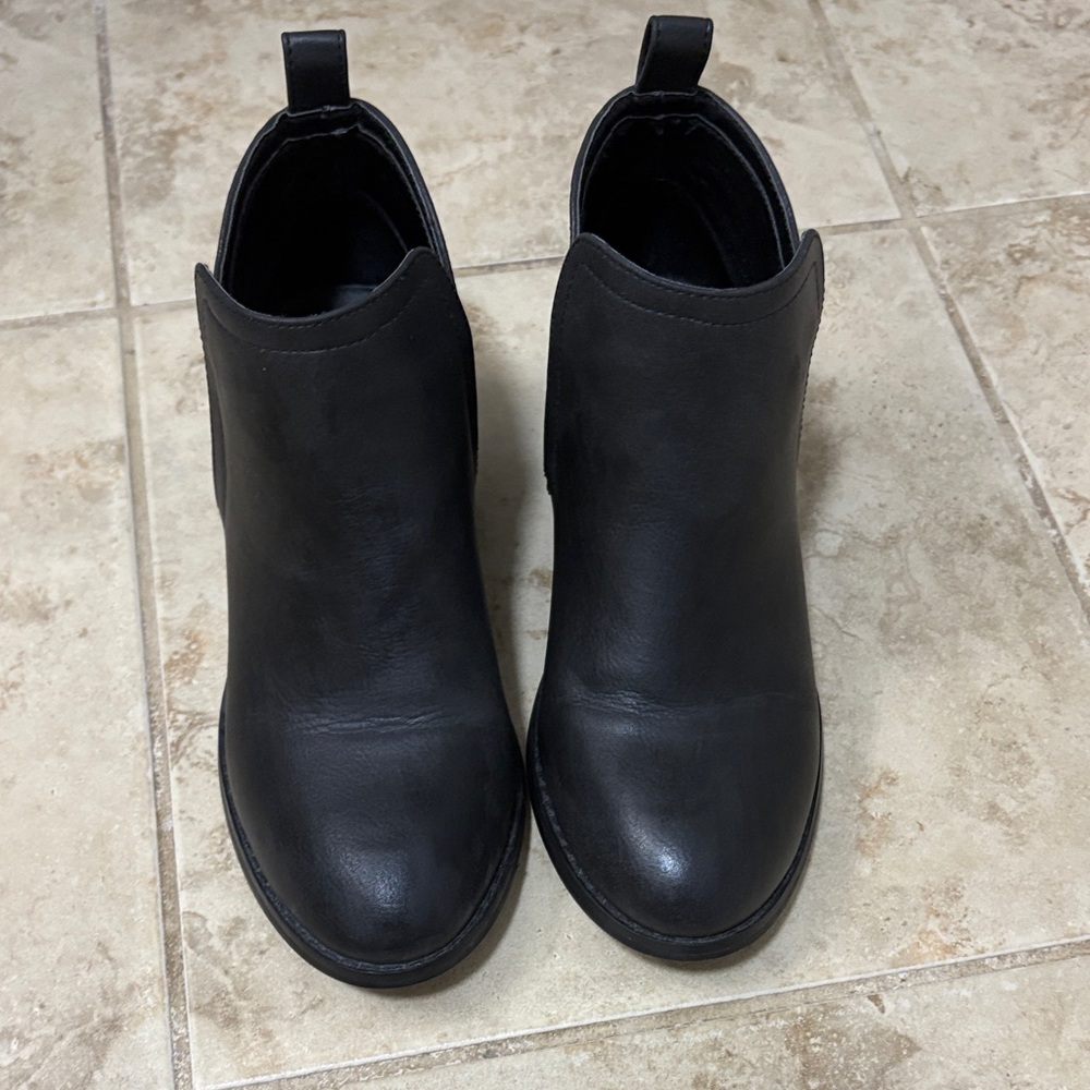 Harlow Classic Black Ankle Booties